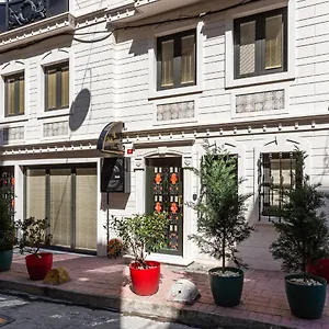 4* Ξενοδοχείο Pera